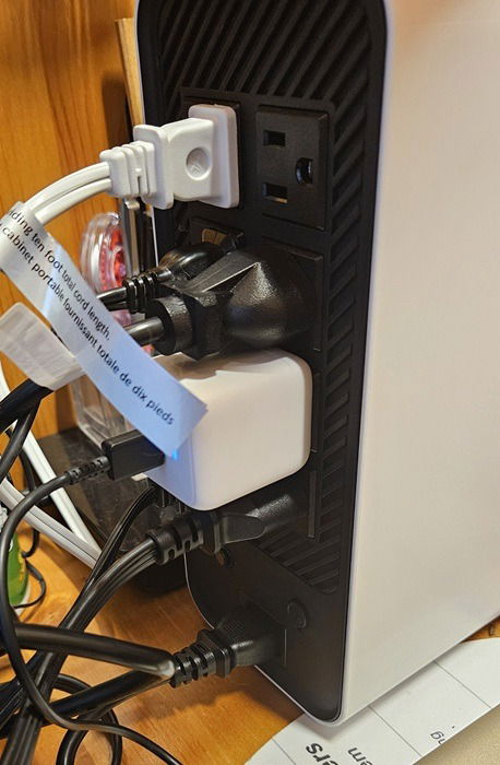 Devices connected to UPS.