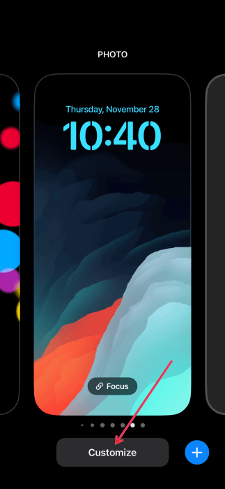 Tapping on "Customize" button on iPhone lock screen. 